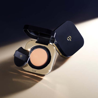 Clé de Peau Beauté Radiant Cushion Foundation Natural