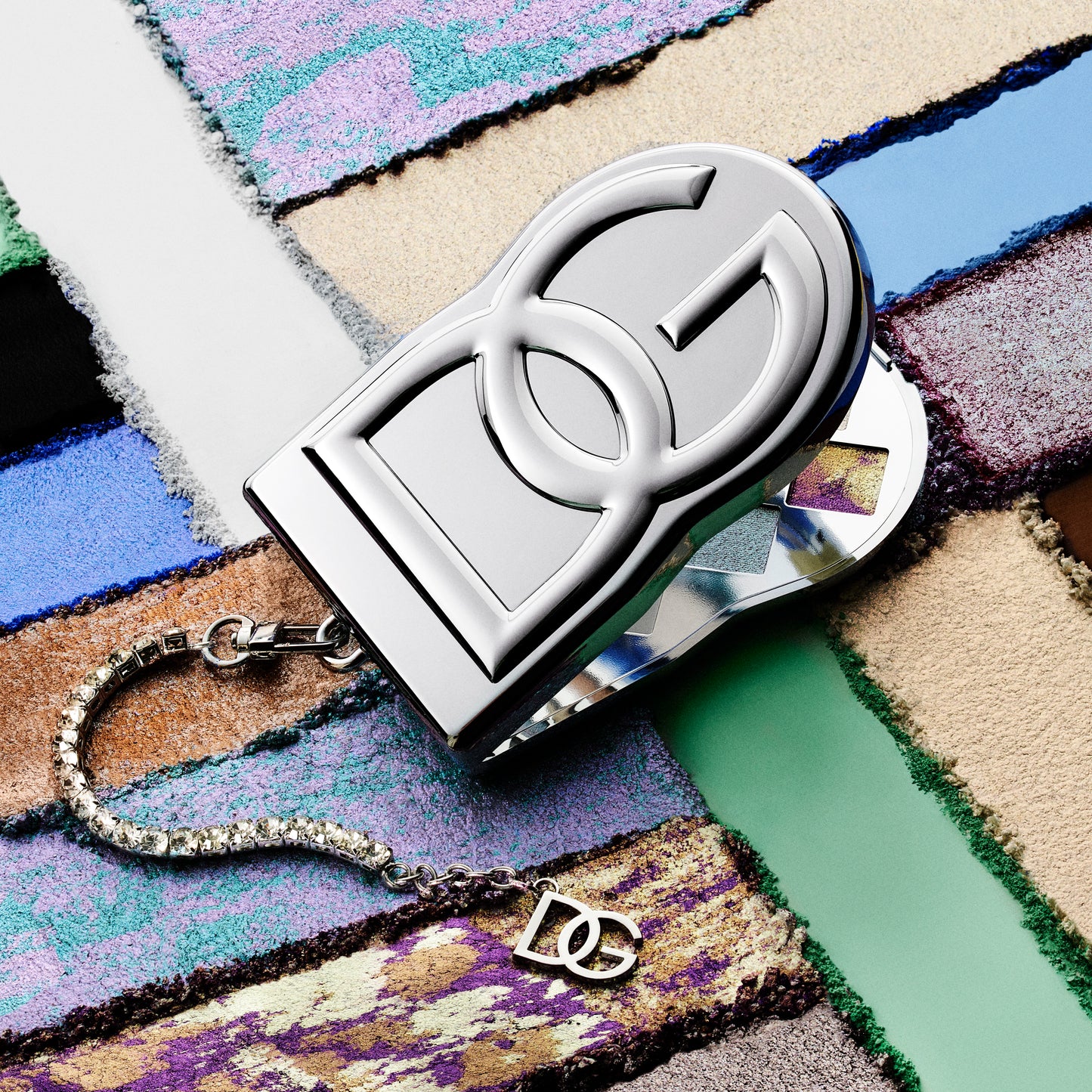 Eye Dare You! Beyond Palette